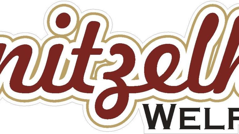 Een stijlvol logo voor een restaurant genaamd "Schnitzelhaus Welfenstube". Het toont de naam in sierlijke letters.