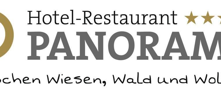 Ein Logo des Hotel-Restaurants Panorama. Es bietet Aufenthalt und Gastronomie zwischen Wiesen, Wald und Wolken.