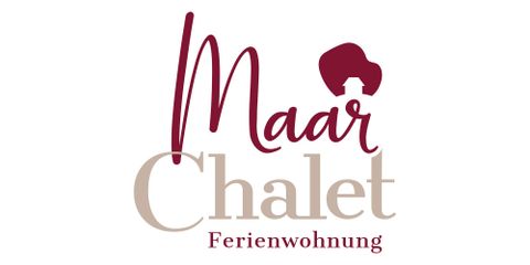 Ein stilvolles Logo für ein Ferienchalet. Der Name "Maar Chalet" ist prominent mit eleganten Schriftzügen dargestellt.