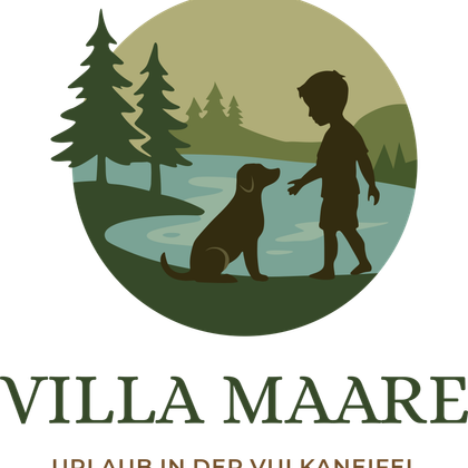 Ein stilisiertes Logo mit einem Jungen, der einen Hund an einem Gewässer anspricht. Im Hintergrund stehen grüne Bäume und sanfte Hügel.