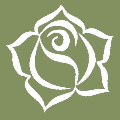 Ein stilisiertes Rosensymbol in Weiß auf grünem Hintergrund. Das Design zeigt geschwungene Linien und eine harmonische Form.