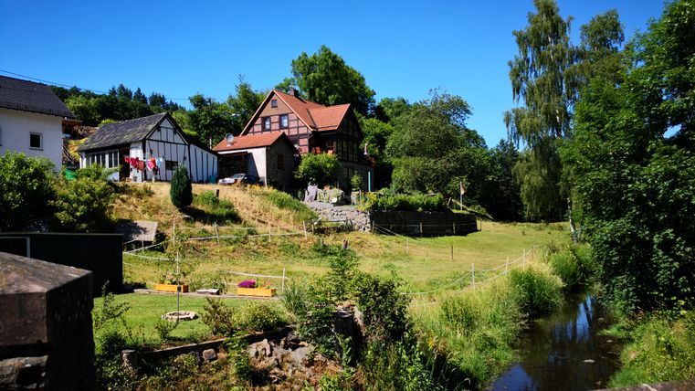 Fachwerkhäuser und Garten im Dauner Kurpark