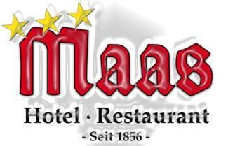 Ein Logo des Hotels und Restaurants "Maas" mit drei Sternen. Es ist seit 1856 in Betrieb.